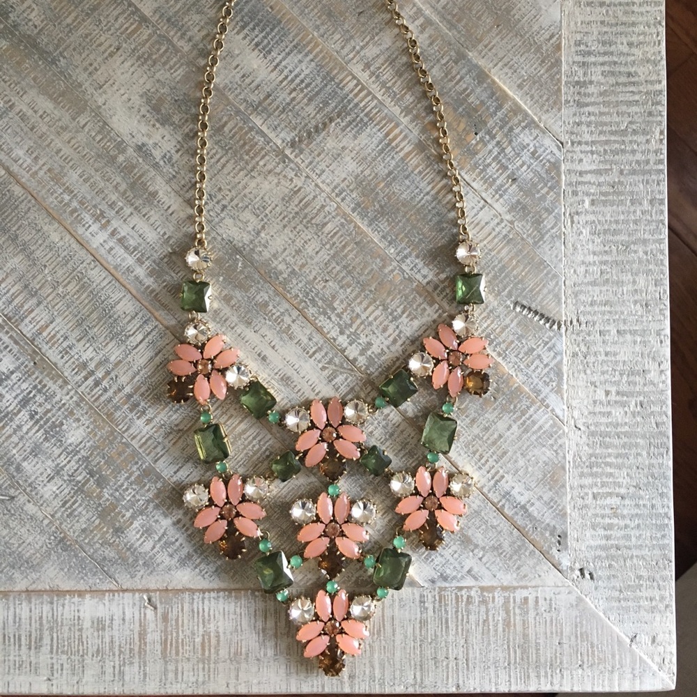 Stella and Dot Fleurette Statement Necklace